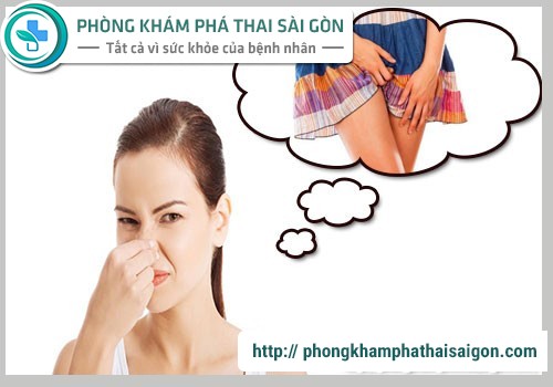 quan hệ xong vùng kín có mùi hôi